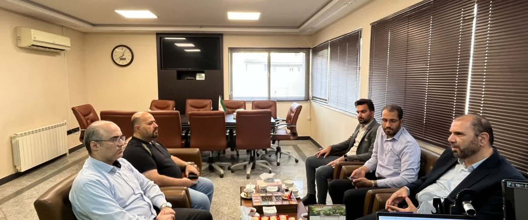 نشست راهبردی توسعه سرمایه‌گذاری دانش‌ بنیان در آبزی‌ پروری گیلان با حضور پارک علم و فناوری و شرکت بین‌المللی نگار نصر