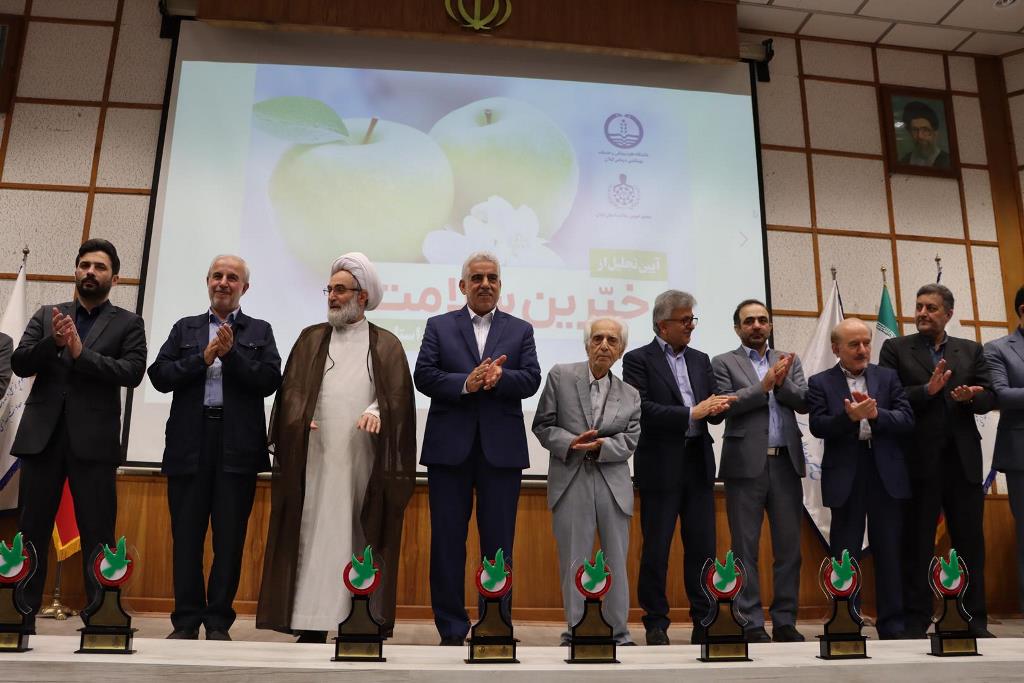 زیرساخت‌های بهداشت و درمان گیلان فرسوده است/ زندگى اجتماعی بدون انفاق مفهومى ندارد