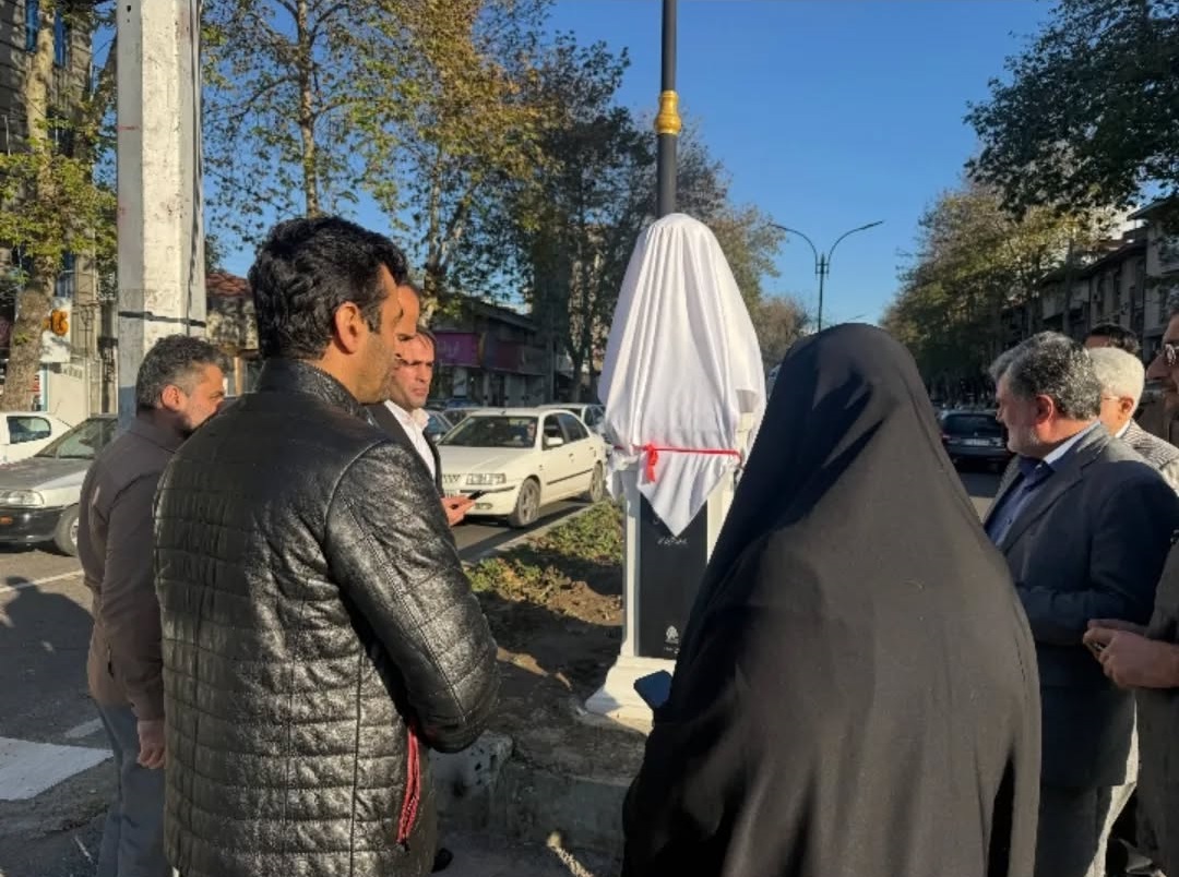 سردیس لسان‌ الغیب حافظ شیرازی در رشت رونمایی شد + تصاویر