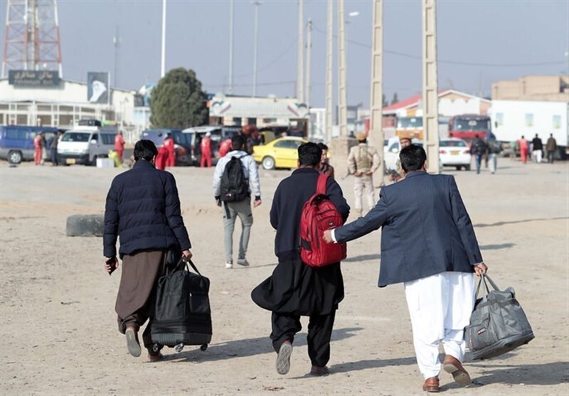 اتباع غیر مجاز تا پایان سال کشور را ترک کنند