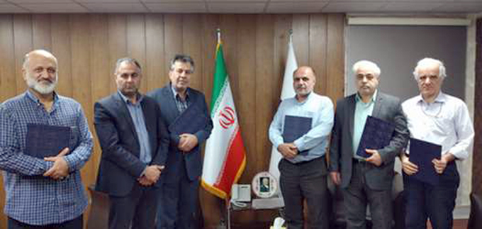 تجلیل مهندس محبوبی از  همکاران ایثارگر شرکت شهرک های صنعتی گیلان