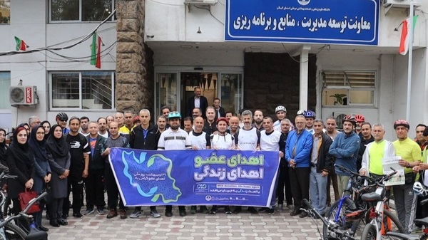 رکاب ‌زنی ۵۰ کیلومتری سفیران فرهنگ اهدای عضو در گیلان + تصاویر