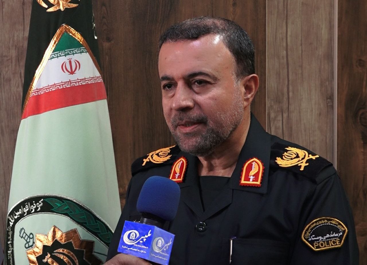 دستگیری مامور قلابی در رشت و کشف مقدار زیادی تجهیزات نظامی و انتظامی