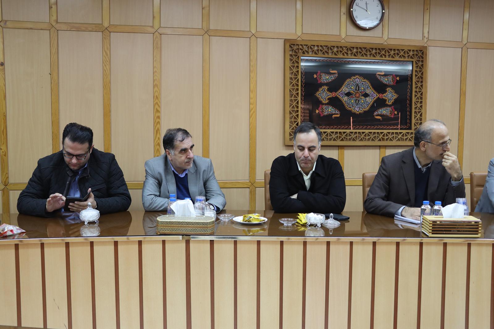 تسریع در اجرای طرح تراموا و پروژه رینگ رشت، راهکار حل معضل ترافیک 