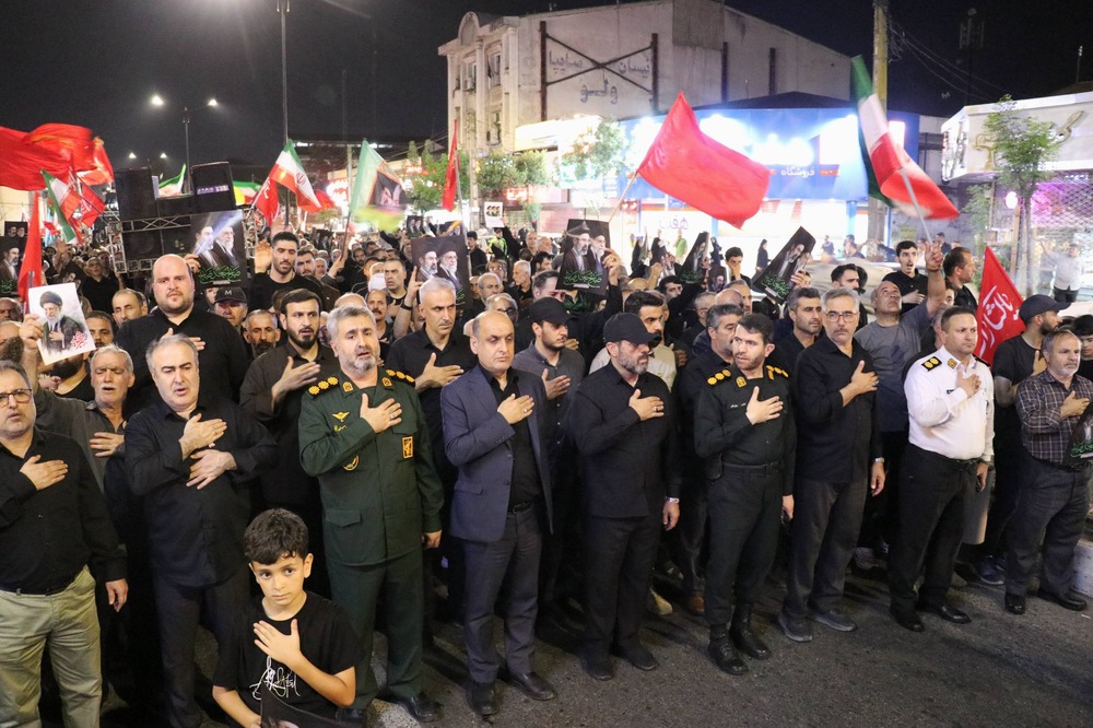 عزاداری جاماندگان تشییع امام شهید از پیاده ‌راه تا گلزار شهدای رشت