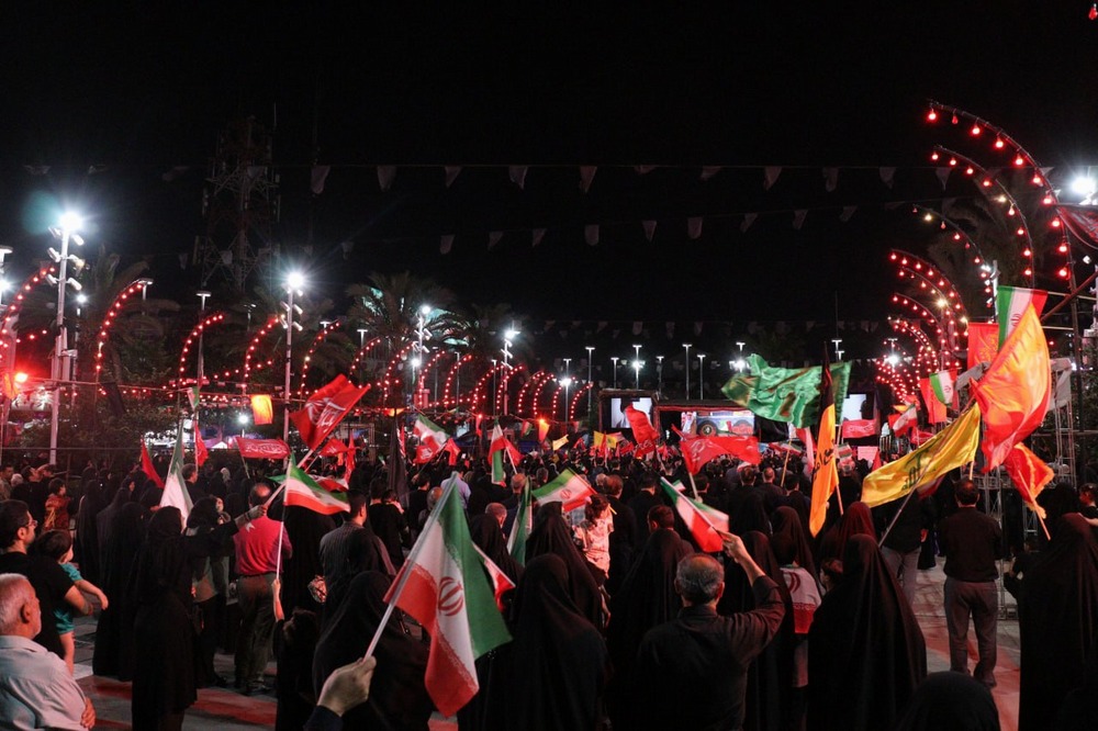 عزاداری جاماندگان تشییع امام شهید از پیاده ‌راه تا گلزار شهدای رشت