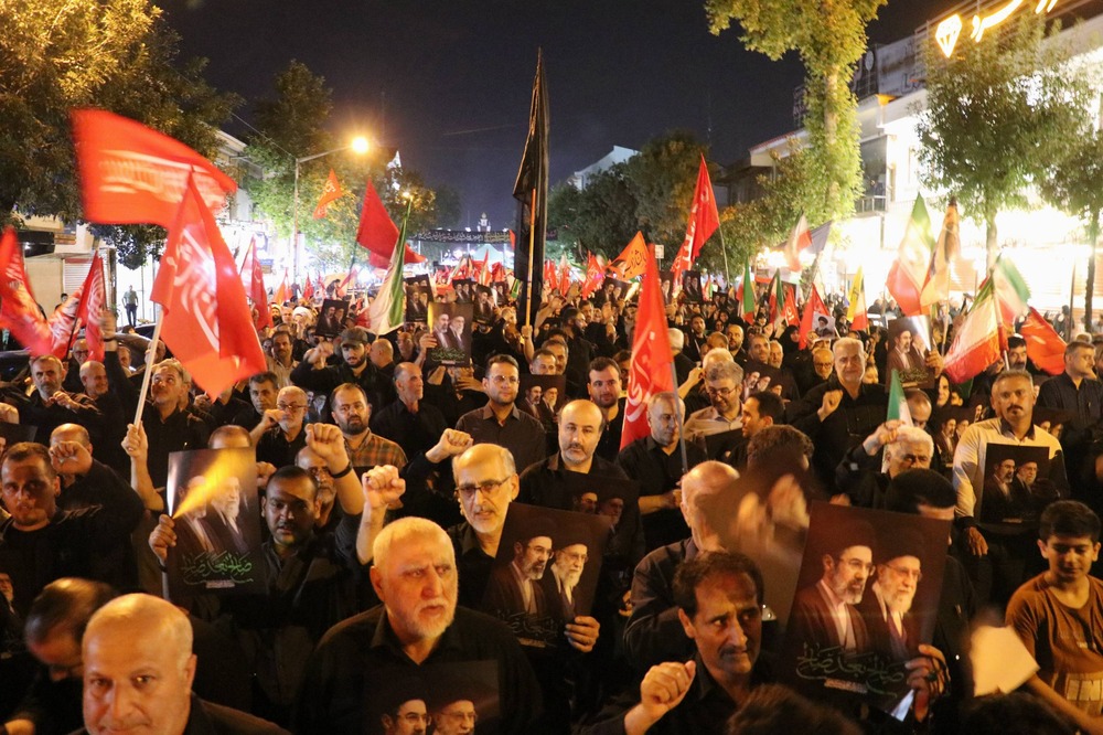 عزاداری جاماندگان تشییع امام شهید از پیاده ‌راه تا گلزار شهدای رشت
