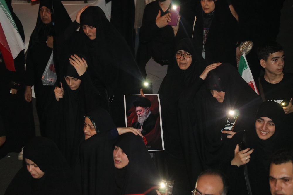 عزاداری جاماندگان تشییع امام شهید از پیاده ‌راه تا گلزار شهدای رشت