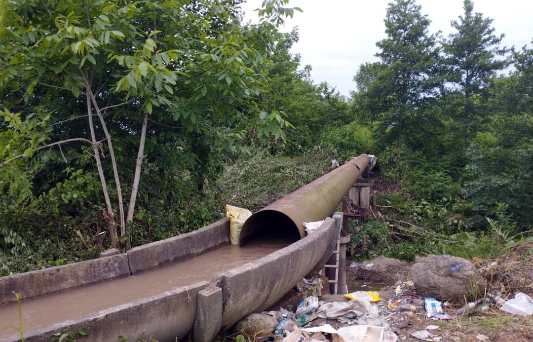 مجرای دریافت آب کشاورزی تخریب شده ۳ روستای فومن ترمیم شد