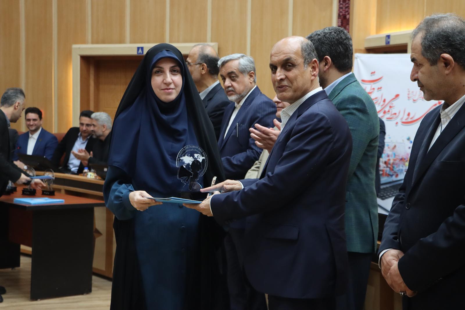 روابط‌ عمومی‌های برتر دستگاه‌های اجرایی گیلان معرفی و تجلیل شدند+ تصاویر