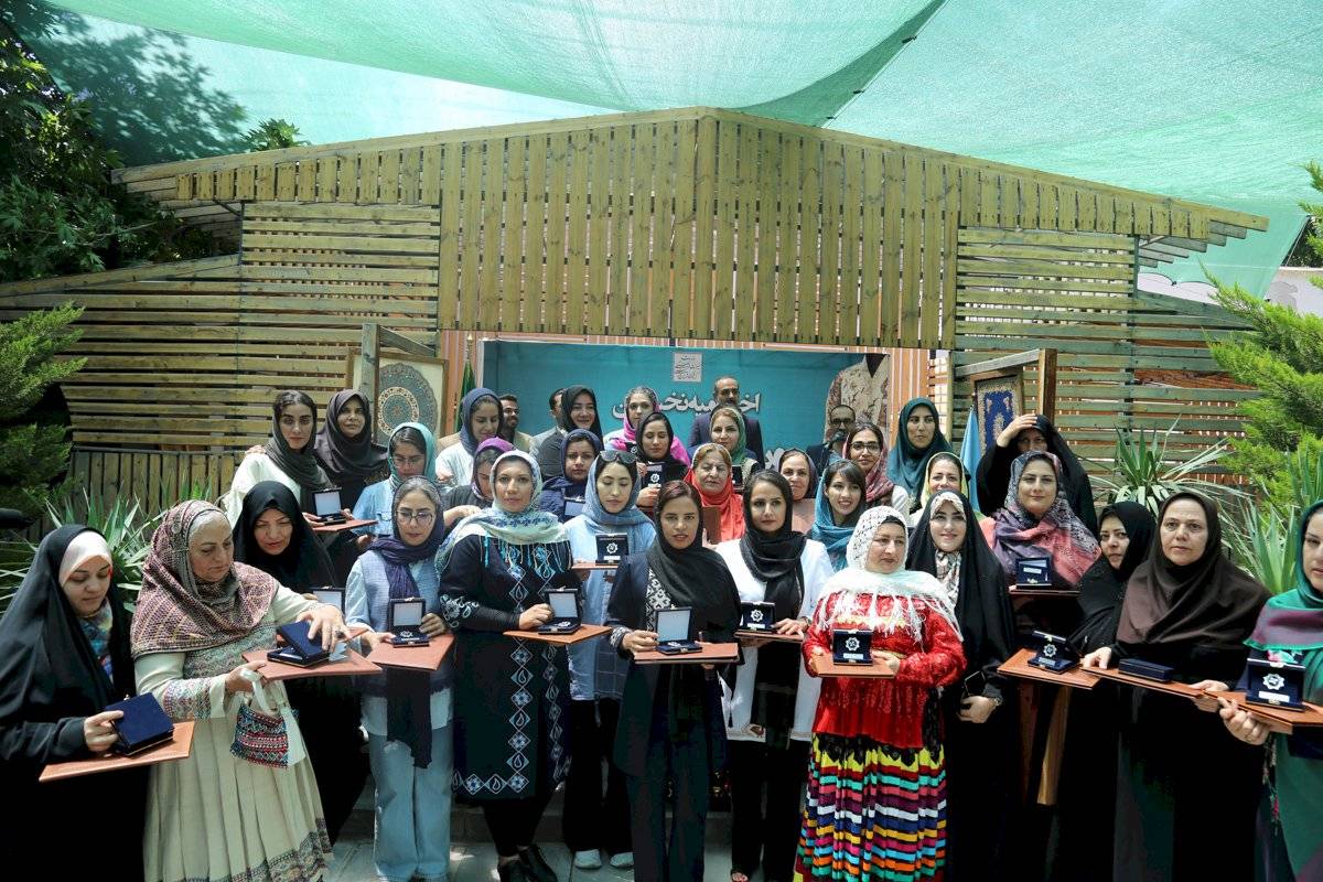 تقدیر از هنرمندان گیلانی در رویداد سه گام