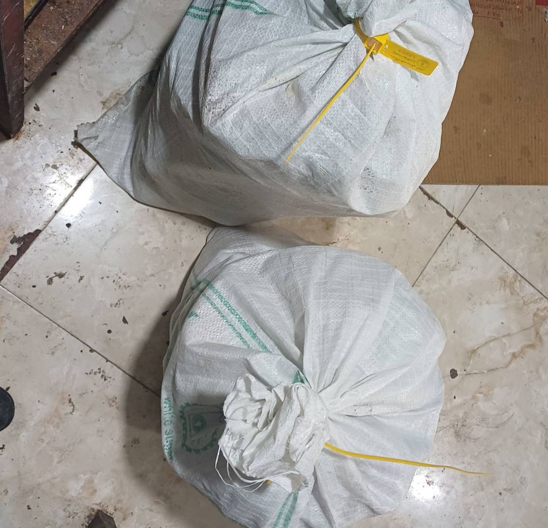 کشف کارگاه غیرمجاز قنادی در رشت؛ توقیف بیش از ۱۰۰ کیلوگرم مواد غذایی غیرقابل مصرف