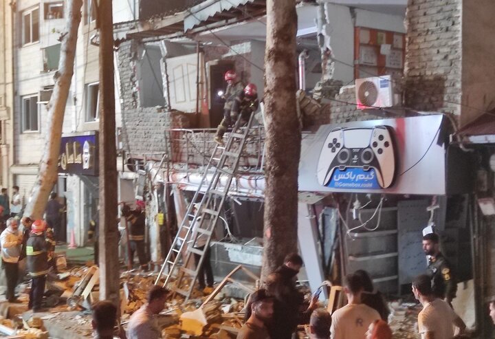 ۱۷ مصدوم در پی انفجار دو واحد تجاری رشت