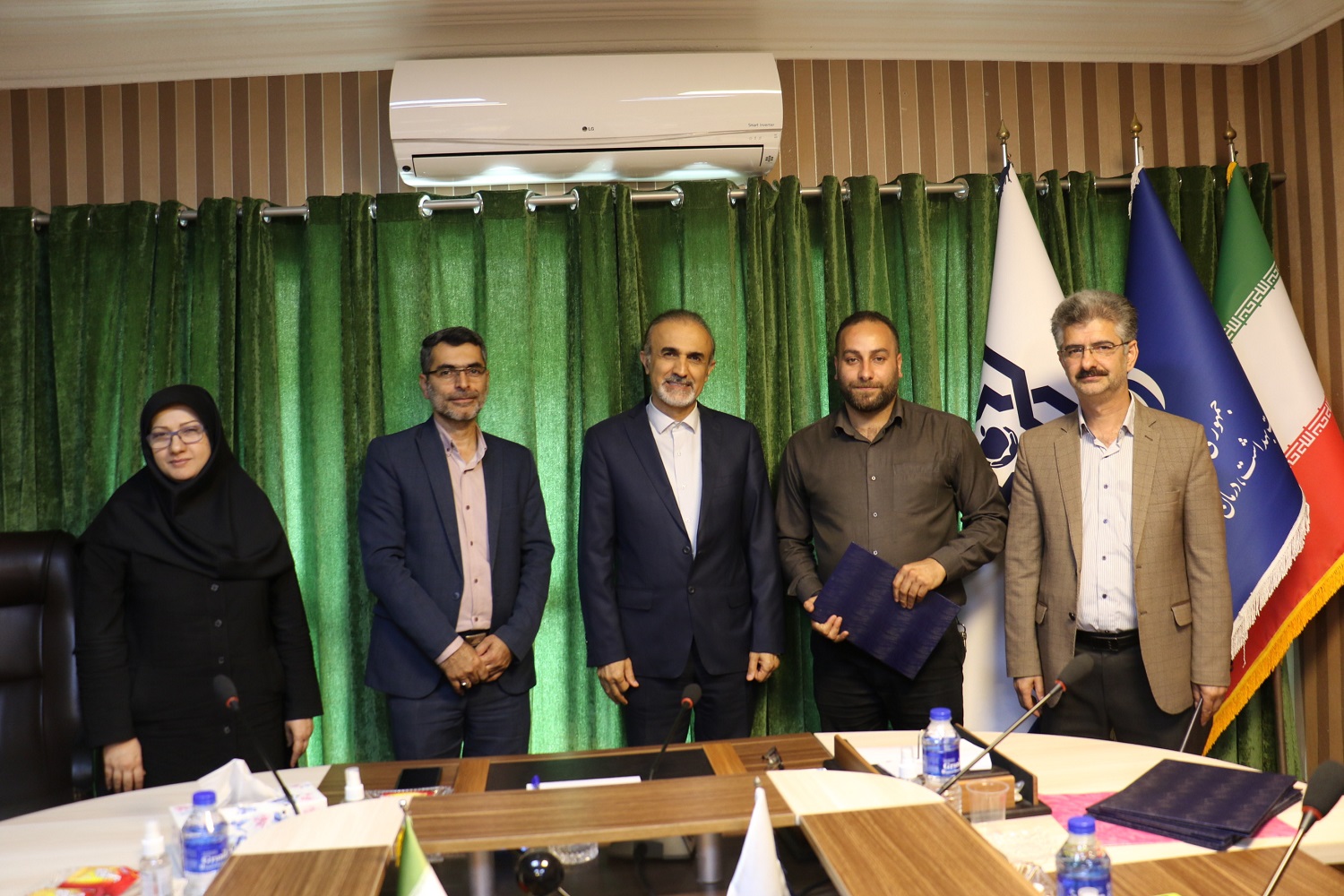 برگزاری مراسم بزرگداشت روز کارگر در بیمه سلامت گیلان