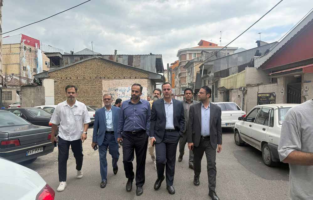 بررسی میدانی پروژه بازگشایی معابر رشتیان با حضور شهردار و کمیسیون شهرسازی رشت