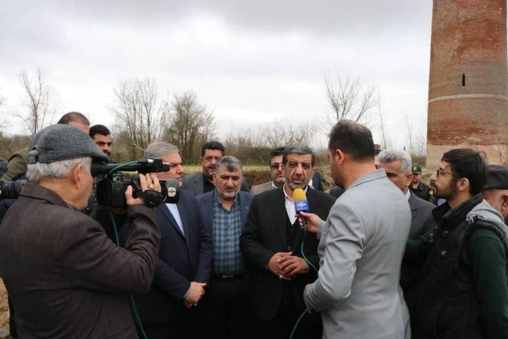 مشکلات و موانع موجود در هر منطقه را به‌صورت میدانی حل می‌کنیم نه از پشت میز