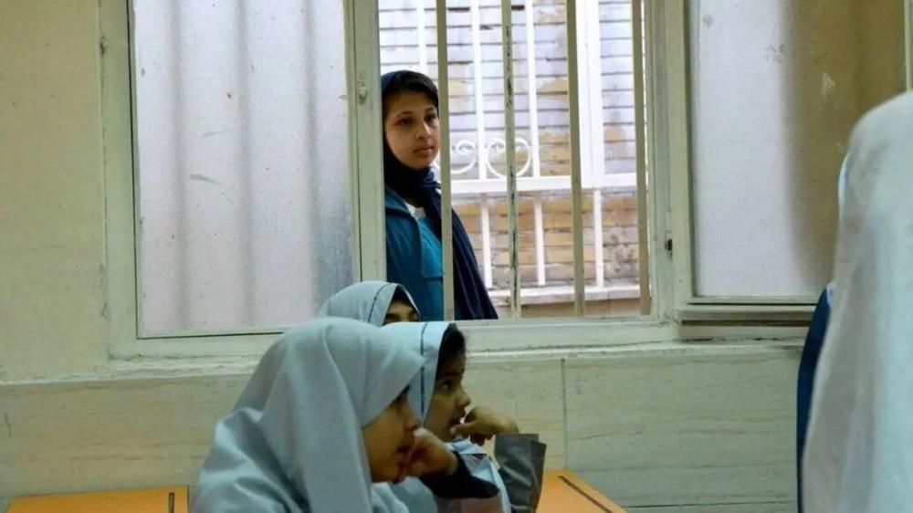 یک آمار نگران کننده از ترک تحصیل دانش آموزان؛ دختران بیشتر ترک تحصیل می کنند یا پسران؟