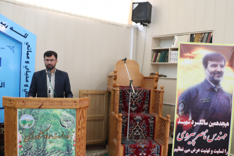 
	شیوه مبارزاتی شهید پیروی با قاچاقچیان چوب، یک الگوی تمام عیار است
