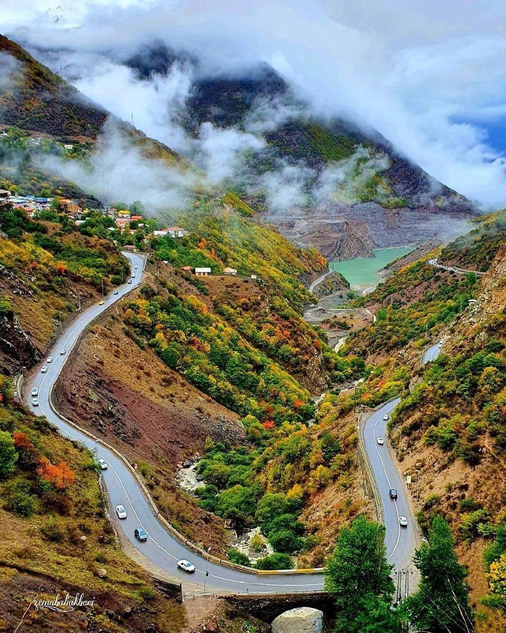 
	زیبایی های جاده چالوس در فصل پاییز
