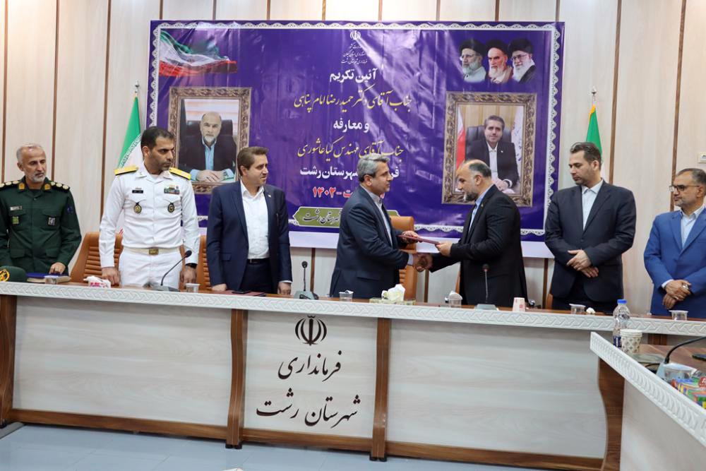 
	عاشوری : با همگرایی بین مسئولان، قطعا مشکلات بزرگ رشت برطرف می شود
