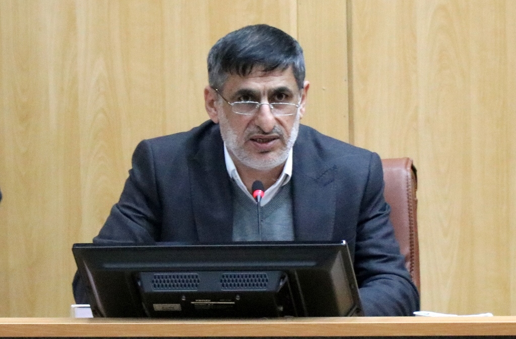 
	سال آینده با پیک بازنشستگی معلمان مواجه هستیم

