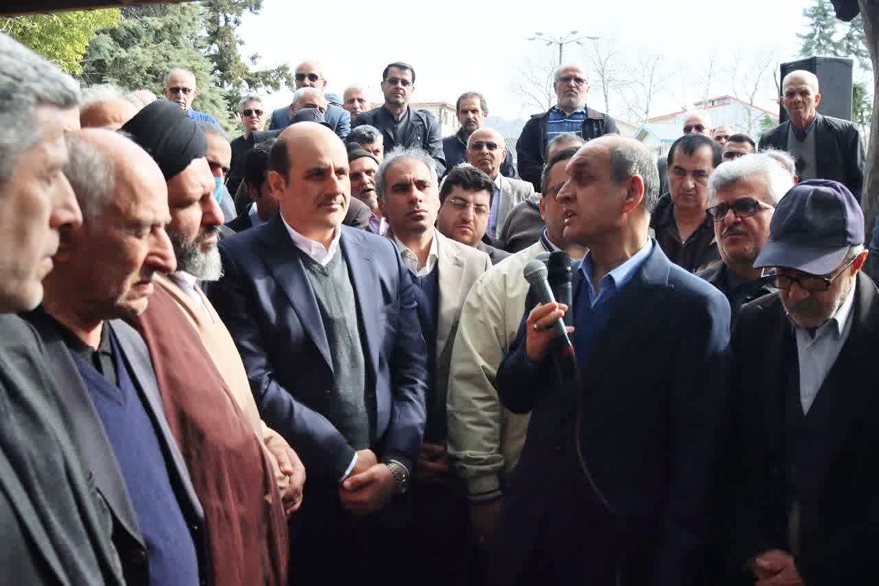 وداع باشکوه با خیر نیک‌ اندیش لاهیجانی؛ پیکر دکتر محمد صادق پیروز به خاک سپرده شد + تصاویر