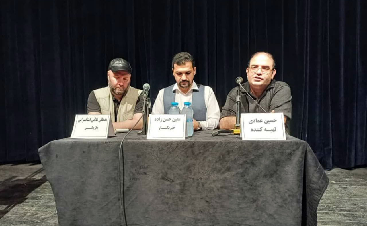 «پابرهنه، لخت، قلبی در مشت» روی صحنه می‌رود