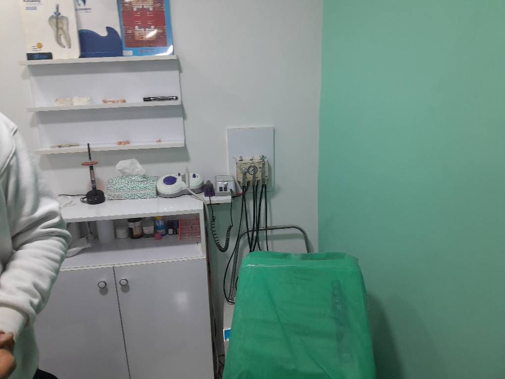پلمب مطب غیرمجاز دندانسازی و دندانپزشکی در منجیل