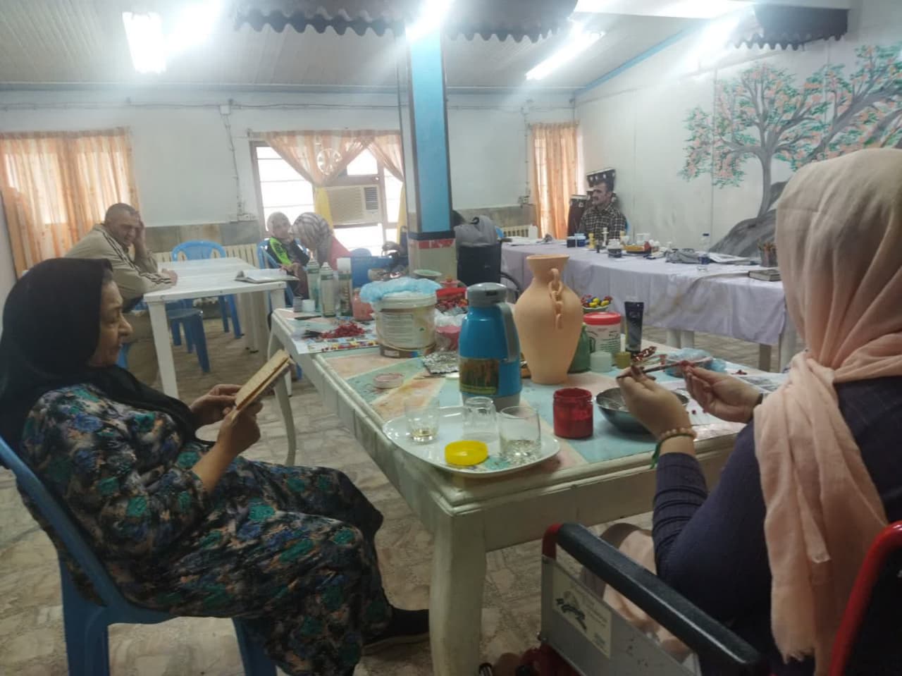 برپایی نمایشگاه دائمی صنایع دستی مددجویان در آسایشگاه معلولین و سالمندان رشت + تصاویر