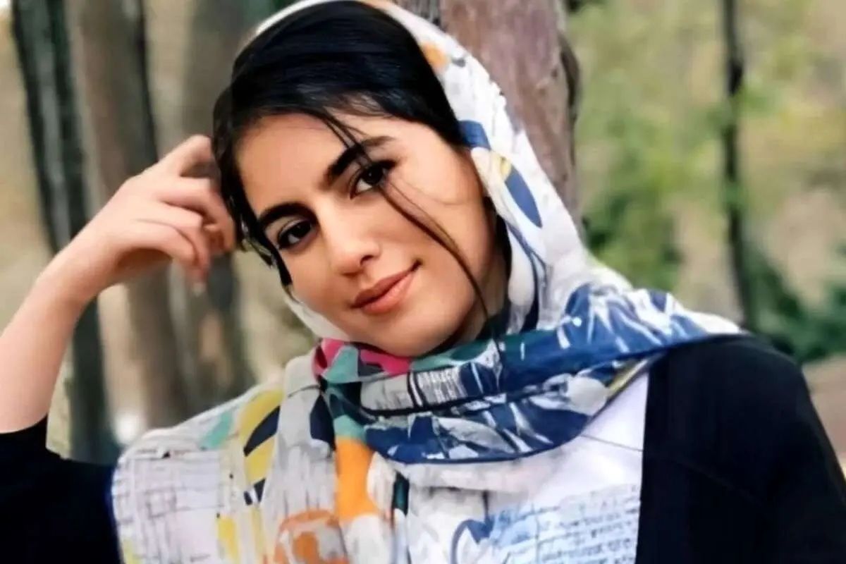  آن شب مدام وسوسه به سراغم می آمد/ به محلی خلوت تر رفتم و ... 