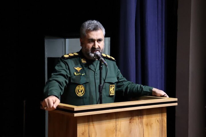 گشت شبانه برای تأمین امنیت در رشت؛ مقابله با نفوذ دشمن در اولویت است
