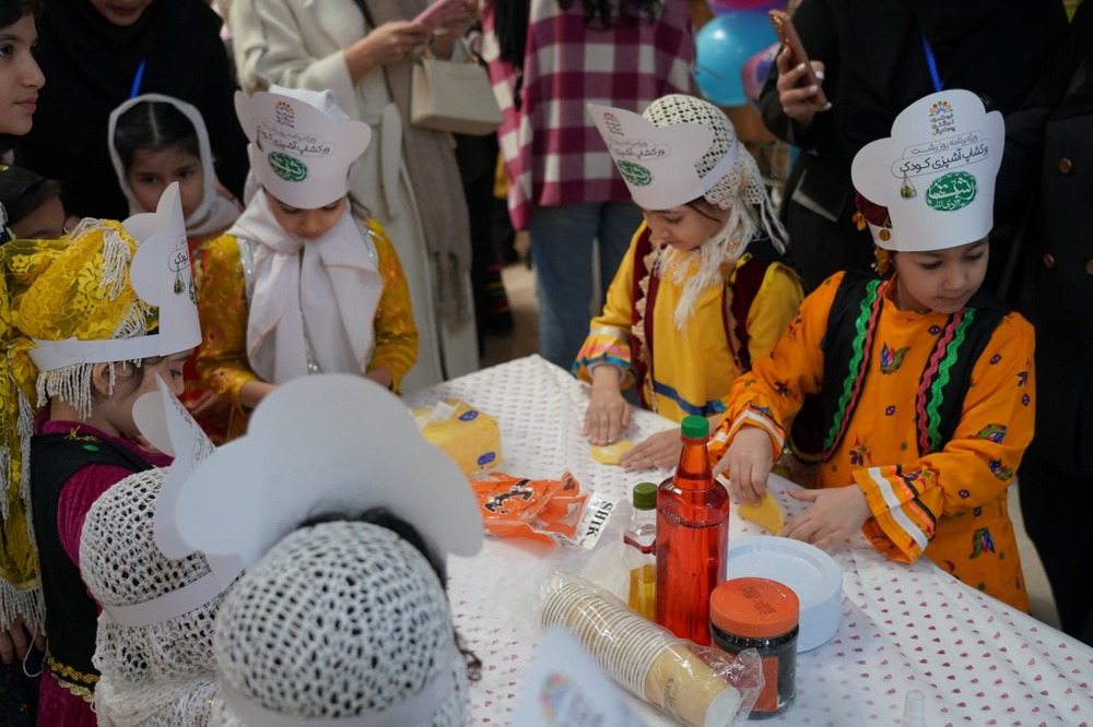 جشن روز رشت در قاب خلاقیت؛ از خوراک محلی تا فرهنگ بومی + تصاویر