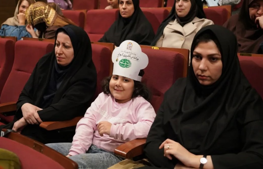 جشن روز رشت در قاب خلاقیت؛ از خوراک محلی تا فرهنگ بومی + تصاویر