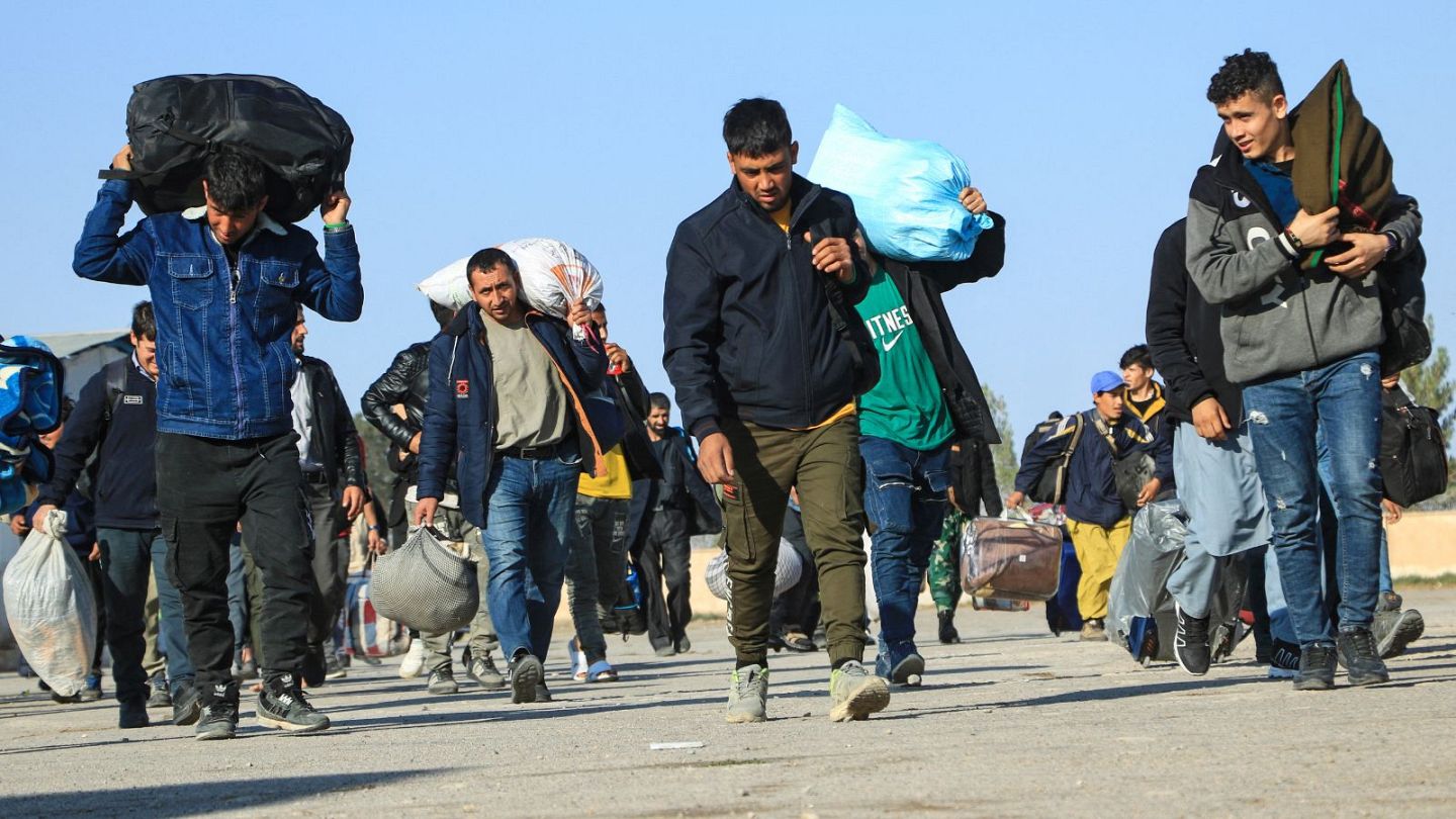وزیر کشور: حدود ۲ میلیون تبعه غیرمجاز در کشور داریم