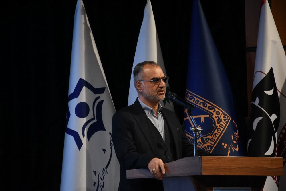 تئاتر ستون هویت فرهنگی رشت است / شورا از هنرمندان پشتیبانی می‌کند