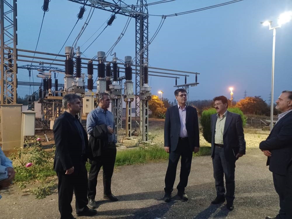  معاون انتقال و تجارت خارجی توانیر از پروژه های برق منطقه ای گیلان بازدید کرد