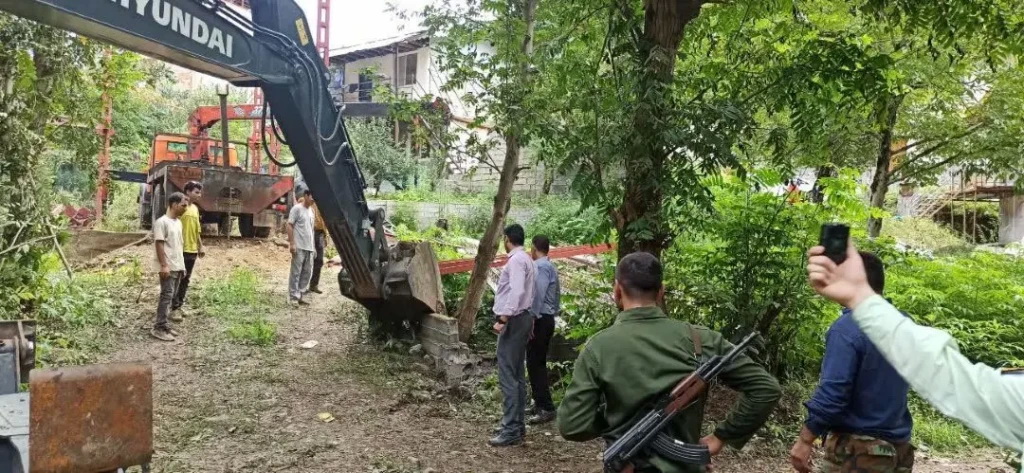  رفع تصرف ۸۰۰ مترمربع از بستر و حریم رودخانه در لنگرود؛ اراضی ۶ میلیارد تومانی آزاد شد