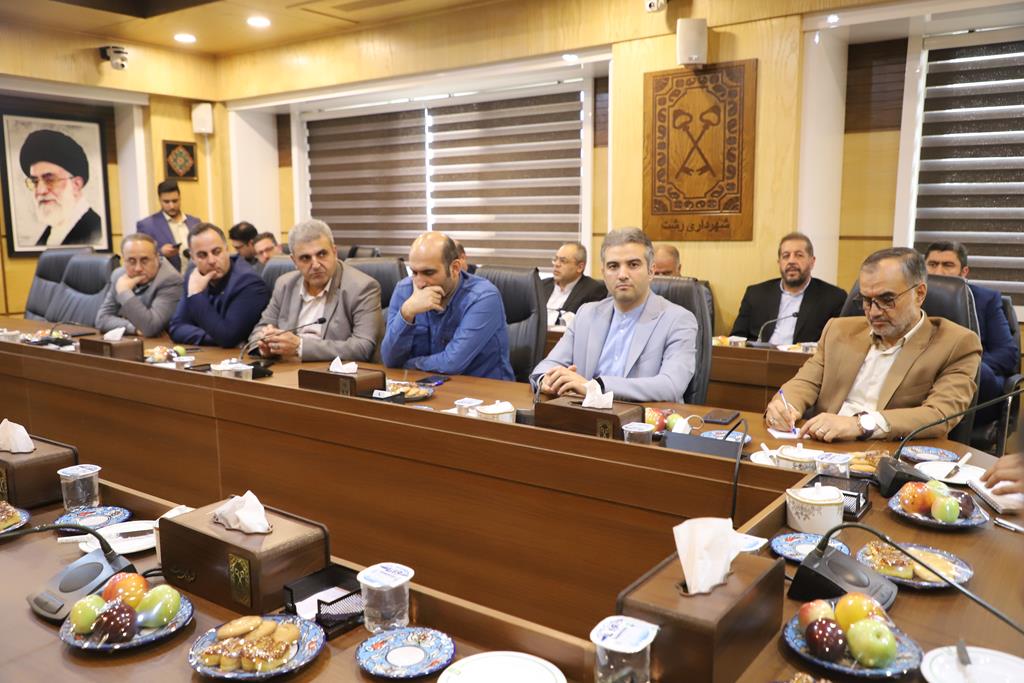 از برنامه های توسعه محور و تحول آفرین شهرداری رشت حمایت می کنم