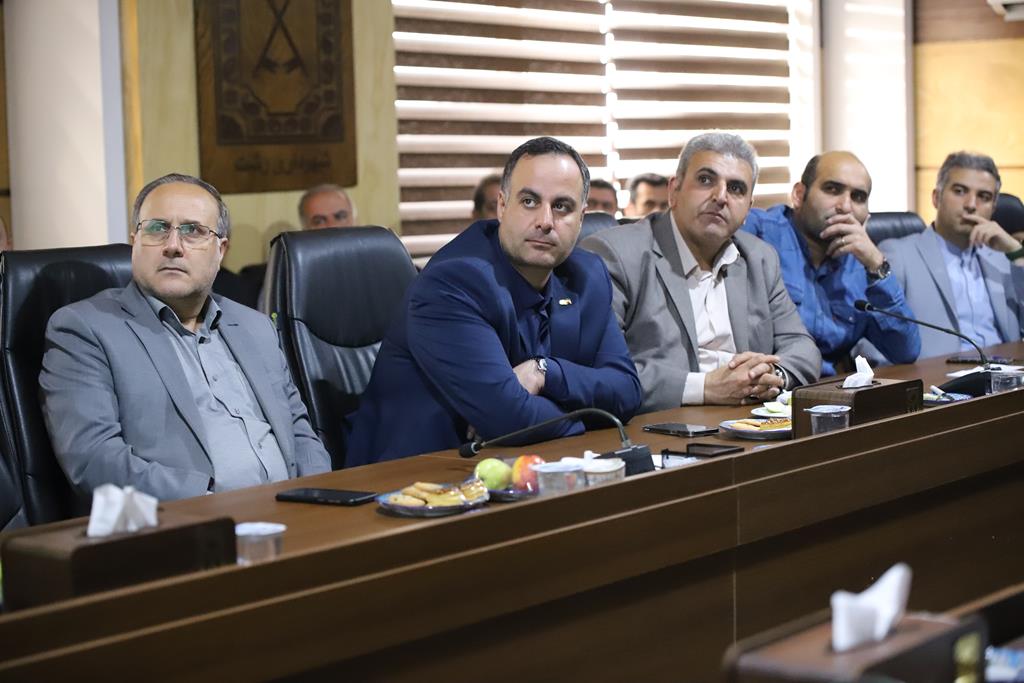 از برنامه های توسعه محور و تحول آفرین شهرداری رشت حمایت می کنم