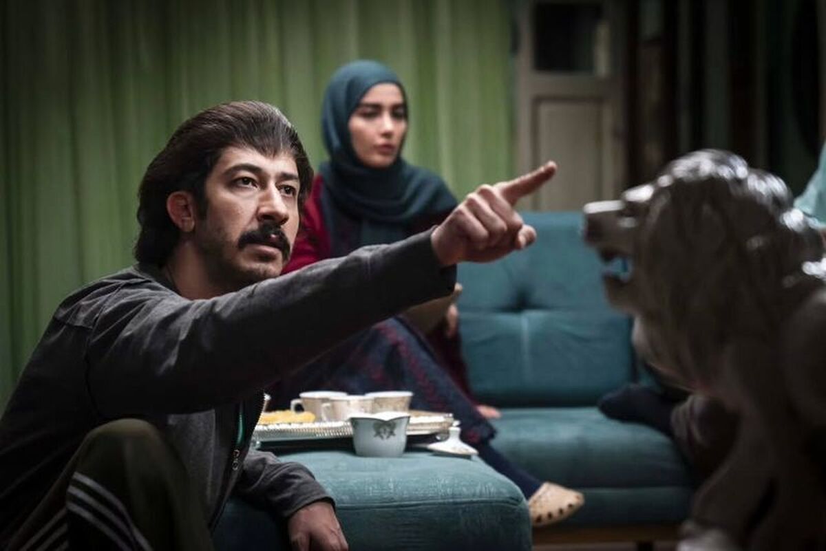 حمله تند فراستی به سریال پایتخت؛ تعریف از نقی حمله به «بهتاش»
