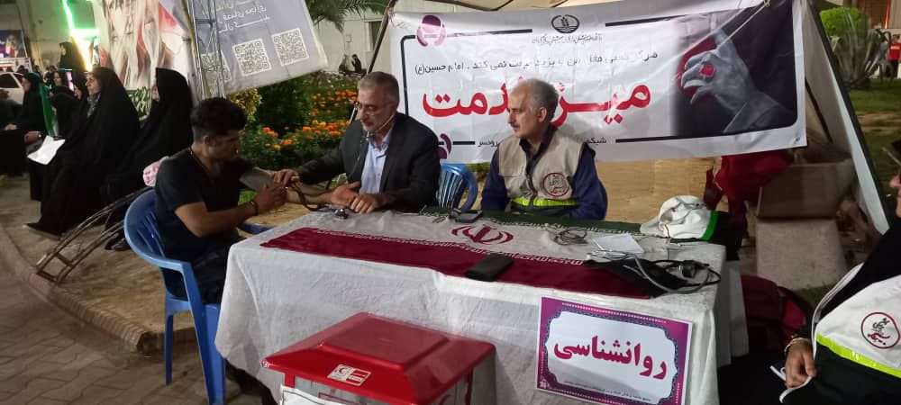 ارائه خدمات رایگان سلامت به ۱۳۰ شهروند رودسری در تجمعات شبانه میدان شهرداری