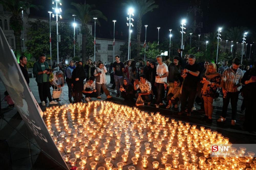 همدردی مردم رشت با حادثه دیدگان بندر عباس؛ شمع‌ هایی که از کاسپین تا خلیج فارس شعله کشیدند