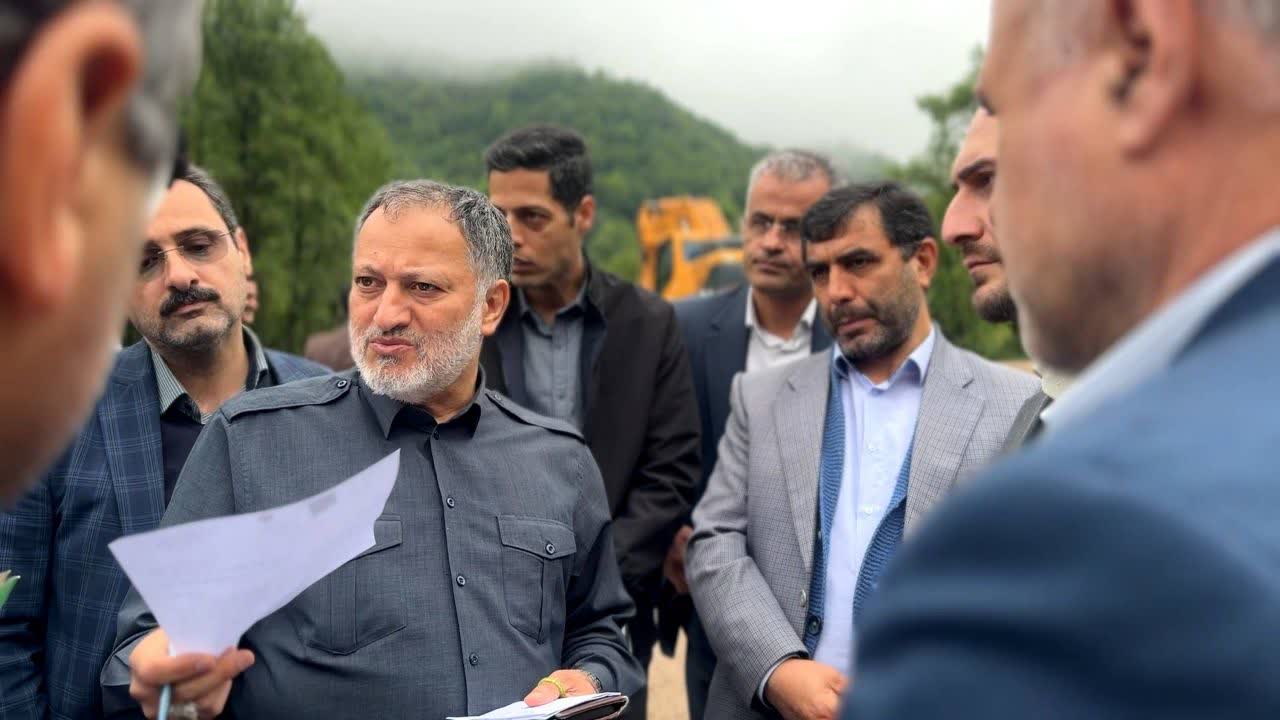 کارخانه‌ های آسفالت فاقد مجوز باید فورا از بستر رودخانه تالش خارج شوند