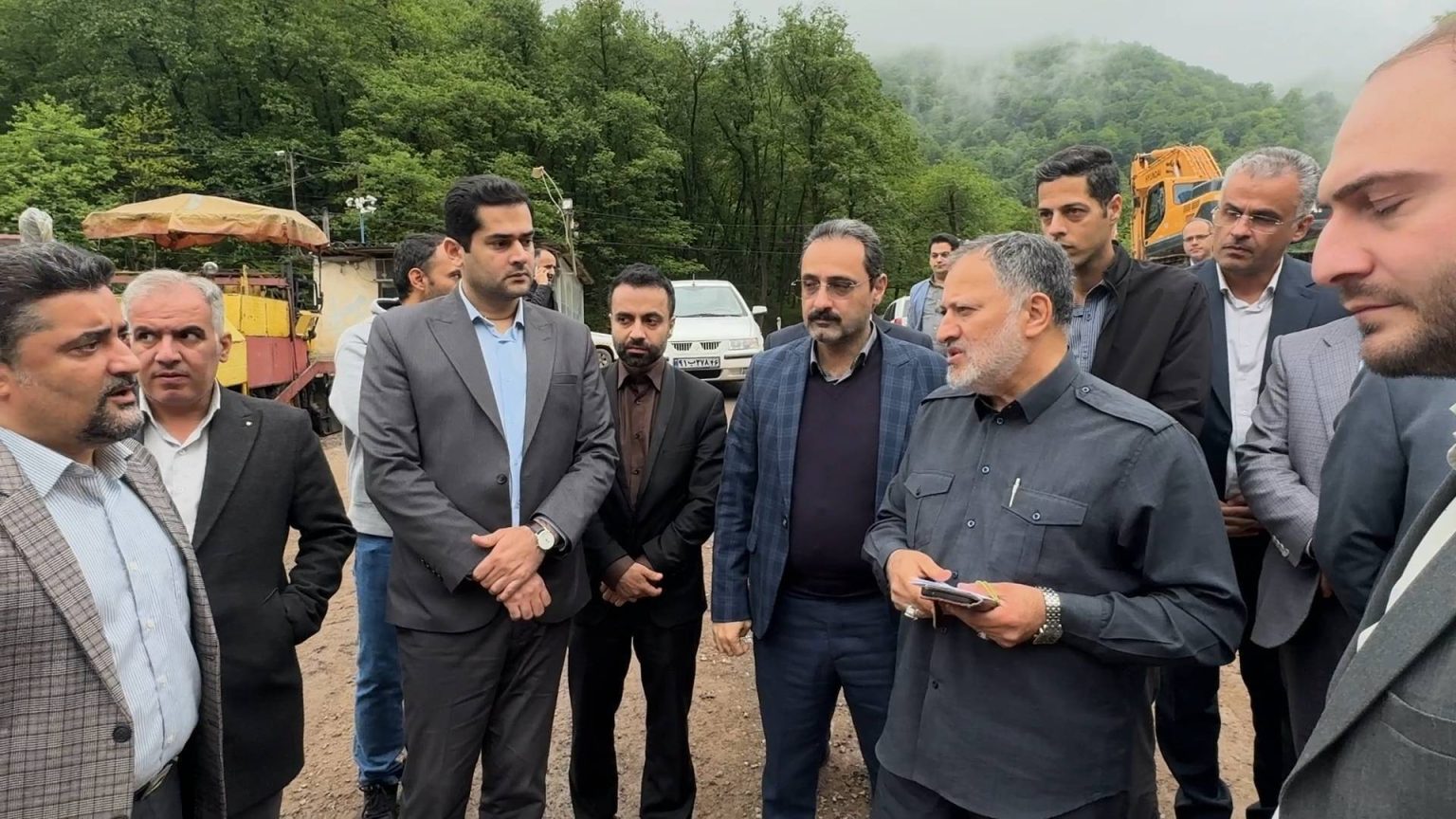 کارخانه‌ های آسفالت فاقد مجوز باید فورا از بستر رودخانه تالش خارج شوند