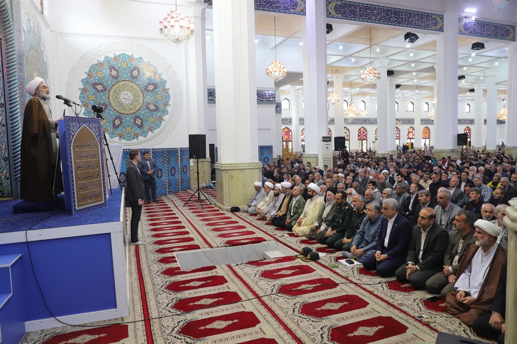 مسئولان آزادراه رودبار و راه‌آهن رشت انزلی را جدی بگیرند