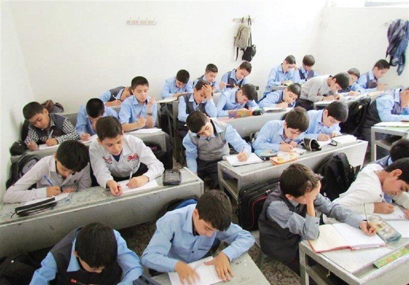 هر روز تعطیلی مدارس هزار میلیارد تومان هزینه دارد