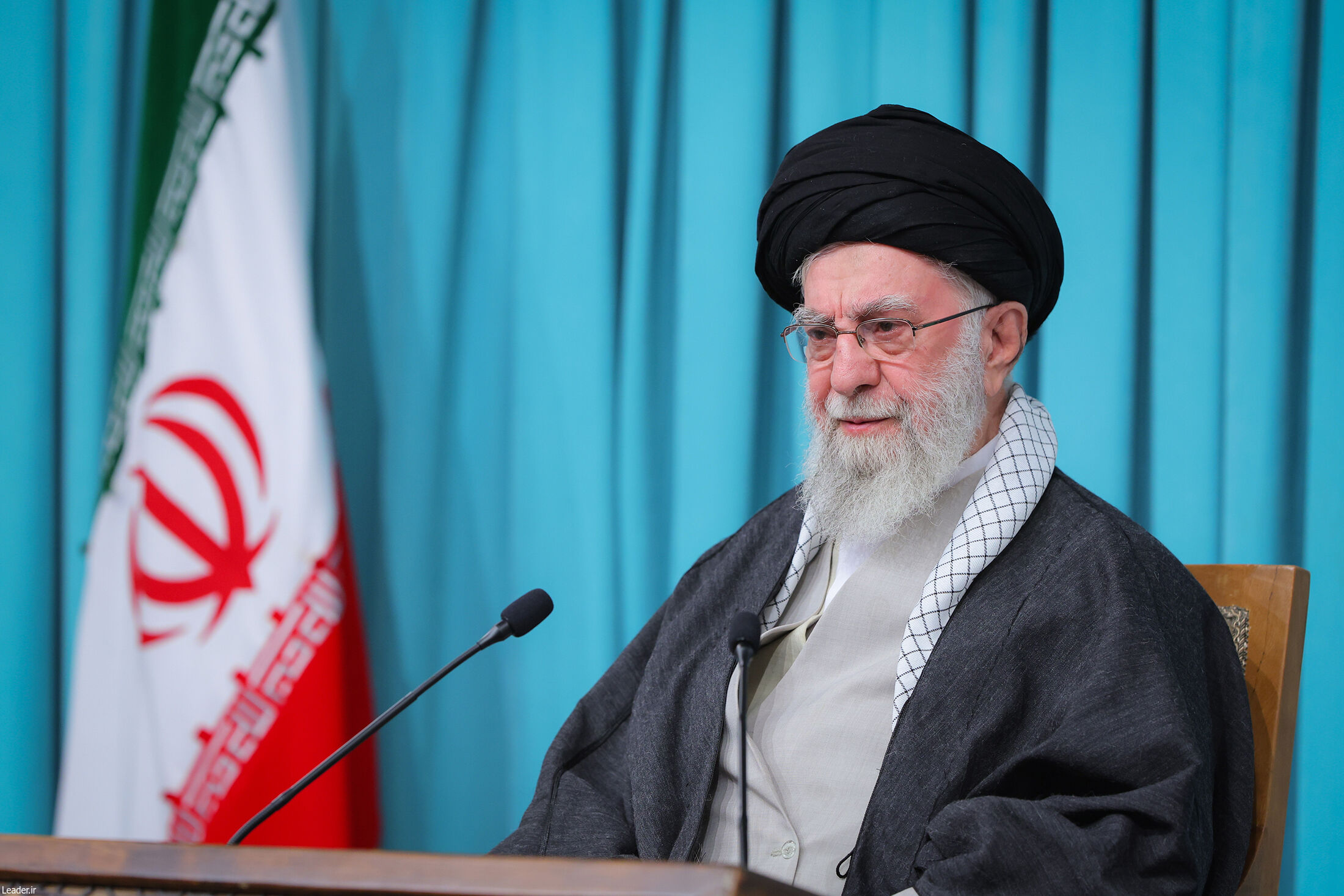 مذاکره با آمریکا هیچ سودی برای ما ندارد 