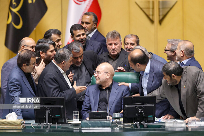   دلخوش: هیات عالی نظارت قانون را شخم می‌زند