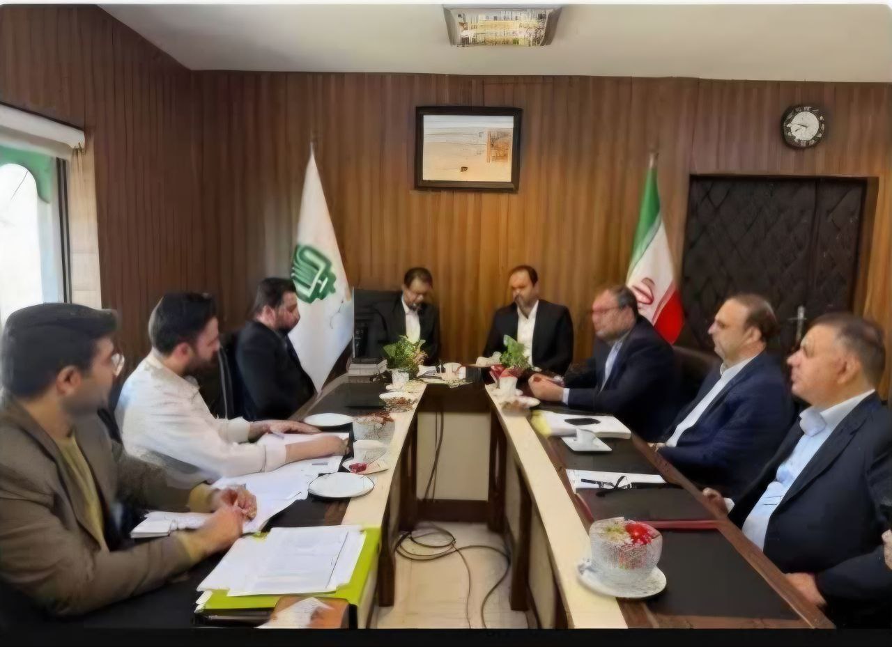  نشست مشترک شهردار رشت و مدیرکل اموال‌واملاک گیلان