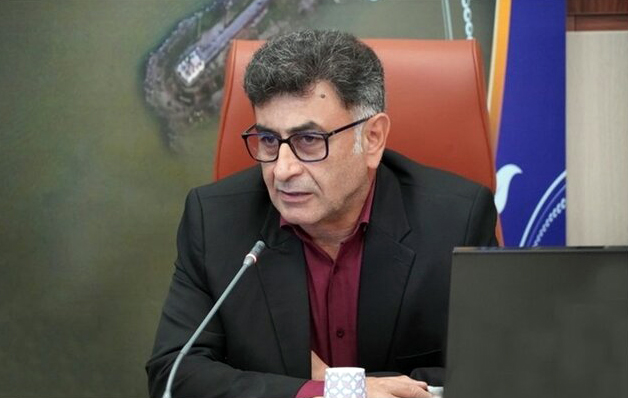 پهلودهی و تخلیه همزمان ۲ کشتی‌ حامل کالای اساسی در بندرانزلی